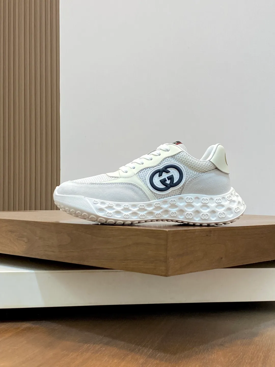 Men's shoes 💰780 [Gucci] Gucci - High-end quality original order - Upper: Napa calfskin, pebbled calfskin, computer embroidered brand totem - Inner: water-dyed cowhide - Outsole: ultra-light TPU·rubber; two-color molded outsole -Super high quality control·Fine workmanship: highlighted (high-end·luxury·grade) -Size: 38-44 (38 45 can be customized)